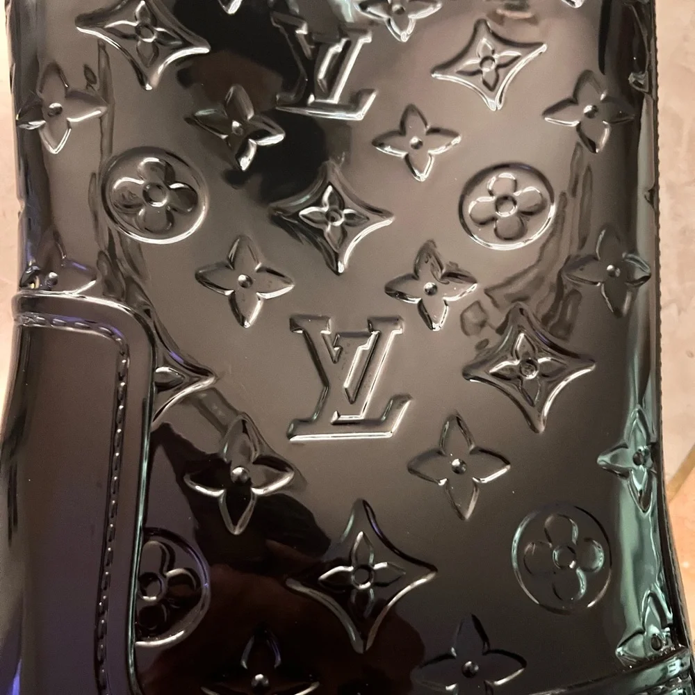 LV black womens rain boots - Picture 3 of 6